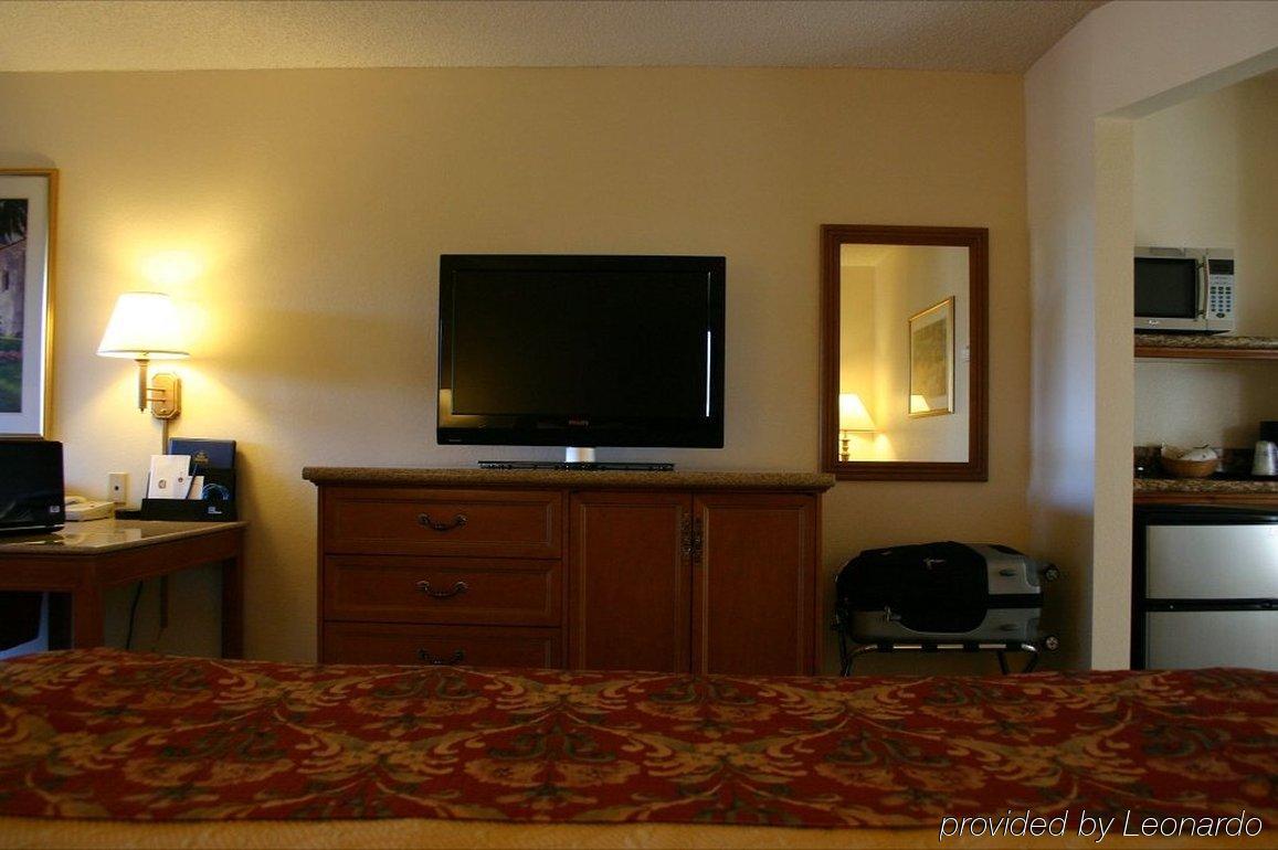 Best Western Plus A Wayfarer'S Inn & Suites Kingman Habitación foto