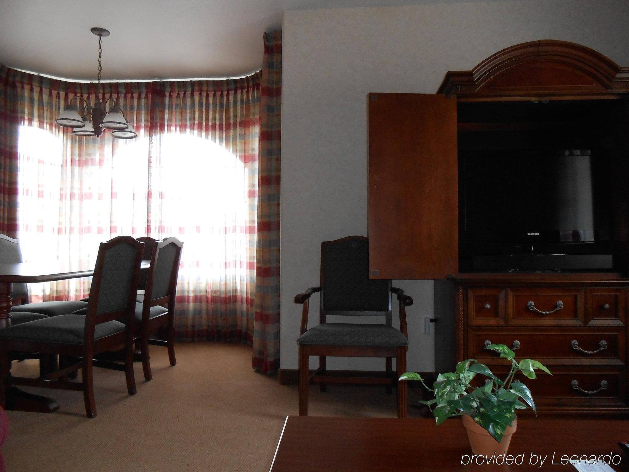 Best Western Plus A Wayfarer'S Inn & Suites Kingman Habitación foto