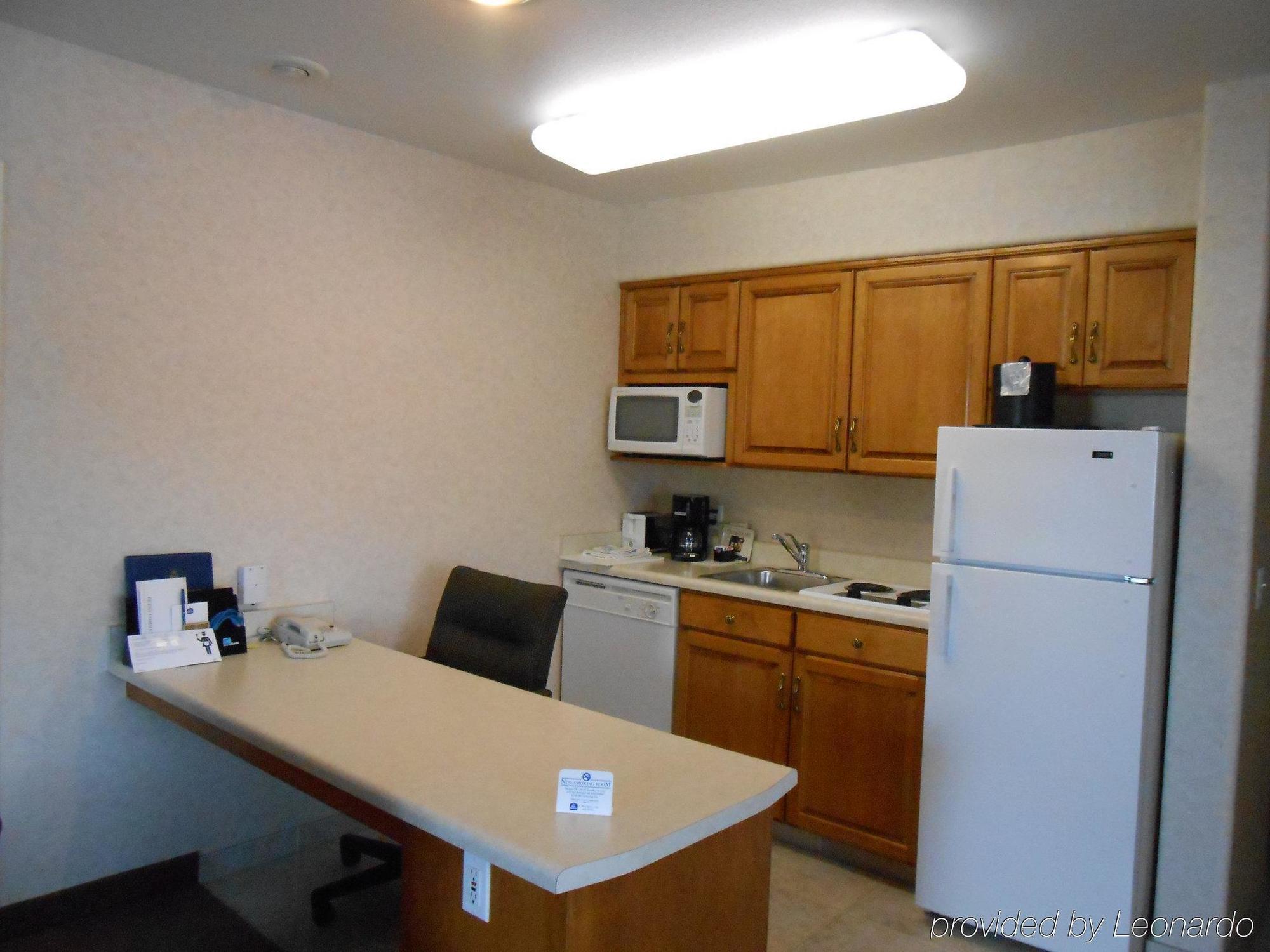 Best Western Plus A Wayfarer'S Inn & Suites Kingman Habitación foto
